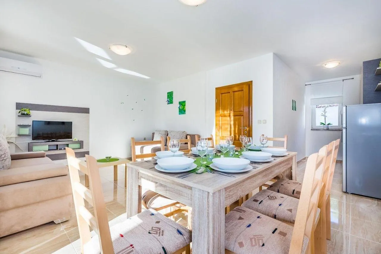 Villa Chiara Dramalj 0*,