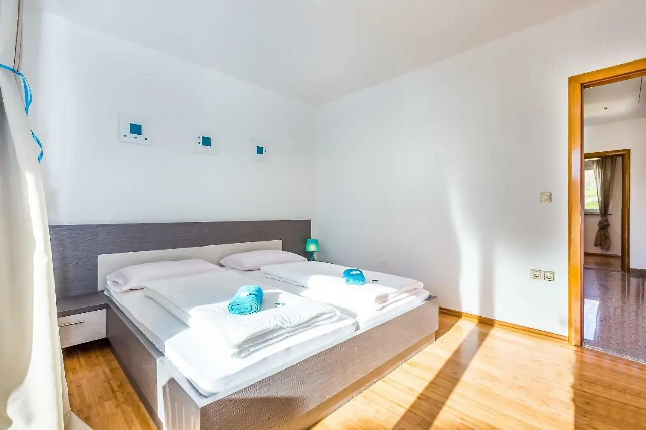 Villa Chiara Dramalj 0*,  Croatia